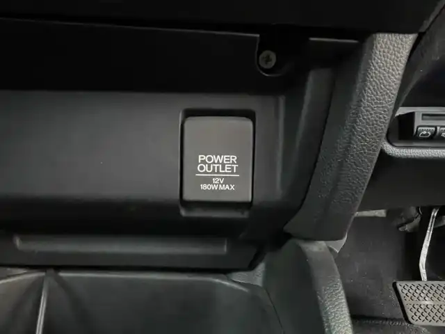 ホンダ フィット ハイブリット Lパッケージ 栃木県 2013(平25)年 7.6万km プレミアムホワイトパール 社外SDナビ/・フルセグTV/・CD/DVD/BT/・USB/SD/・AM.FM/バックカメラ/ビルトインETC/革巻きステアリング/ステアリングスイッチ/クルーズコントロール/ハーフレザーシート/LEDヘッドライト/オートライト/スマートキー/プッシュスタート/純正フロアマット/ドアバイザー/横滑り防止システム/電動格納ウィンカーミラー