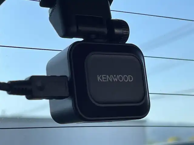 ルノー キャプチャー インテンス 佐賀県 2015(平27)年 5.2万km オレンジ 社外SDナビ/フルセグTV/CD/DVD/USB/Bluetooth/クルーズコントロール/前後ドライブレコーダー/プッシュスタート/カード型スマートキー/MTモード付AT/バックカメラ/フォグランプ/ウィンカーミラー/電動格納ミラー/純正17インチアルミホイール/純正フロアマット/スペアキー/ETC/保証書/取扱説明書