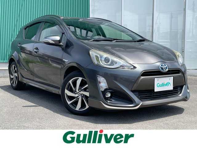 トヨタ アクア X－URBAN 福岡県 2015(平27)年 5.1万km グレーメタリック 横滑り防止/盗難防止/バックカメラ/SDナビ/フルセグTV/BT　/USB/iPad/純正フロアマット/純正アルミホイール/プッシュスタート/スマートキー/LED/EV.ECOモード