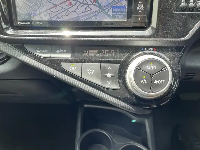 トヨタ アクア X－URBAN 福岡県 2015(平27)年 5.1万km グレーメタリック 横滑り防止/盗難防止/バックカメラ/SDナビ/フルセグTV/BT　/USB/iPad/純正フロアマット/純正アルミホイール/プッシュスタート/スマートキー/LED/EV.ECOモード