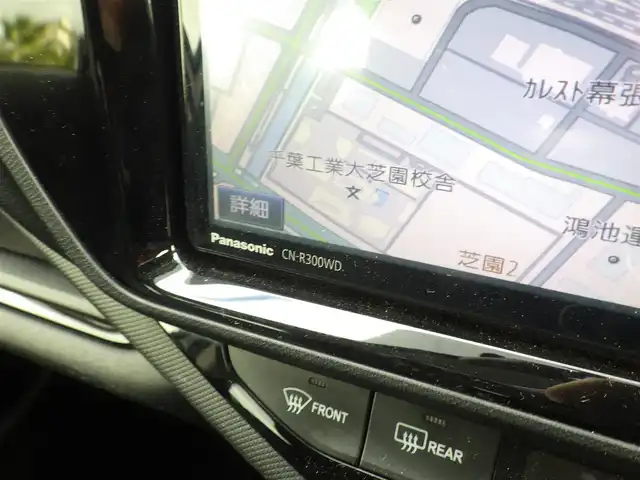 トヨタ アクア X－URBAN 千葉県 2015(平27)年 5.1万km グレーメタリック 社外SDナビ/地デジTV/【DVD/CD再生機能　Bluetooth接続】/バックカメラ/ハーフレザーシート/革巻きステアリング/ステアリングスイッチ/ETC/LEDヘッドライト/フォグライト/ウインカーミラー/エアロ/純正16インチアルミホイル/スマートキー