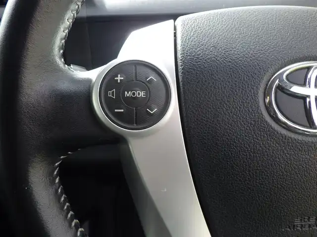 トヨタ アクア X－URBAN 千葉県 2015(平27)年 5.1万km グレーメタリック 社外SDナビ/地デジTV/【DVD/CD再生機能　Bluetooth接続】/バックカメラ/ハーフレザーシート/革巻きステアリング/ステアリングスイッチ/ETC/LEDヘッドライト/フォグライト/ウインカーミラー/エアロ/純正16インチアルミホイル/スマートキー