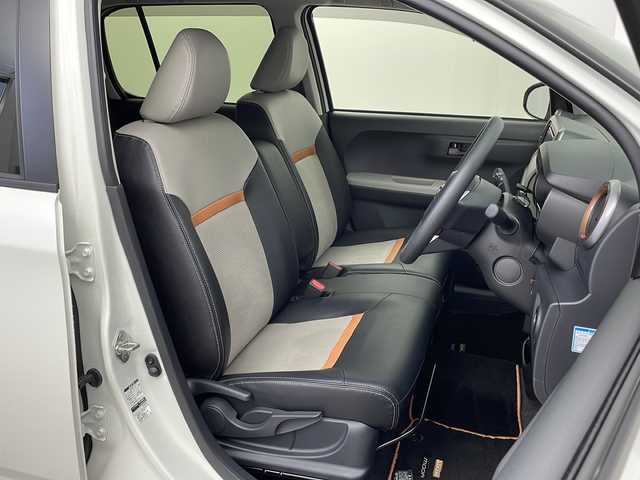 トヨタ パッソ モーダ　チャーム 新潟県 2023(令5)年 1.5万km ブラックマイカメタリック/パールホワイト2トーン 4WD/衝突軽減ブレーキ/社外ナビ/フルセグTV/バック/全方位カメラ/ビルトインETC/ドライブレコーダー/専用ハーフレザーシート/シートヒーター/LEDヘッドライト/オートライト/オートハイビーム/アイドリングストップ/コーナーセンサー/オートドアミラー/ウィンカーミラー/純正フロアマット/ドアバイザー
