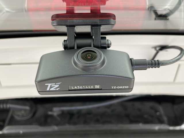 トヨタ パッソ モーダ　チャーム 新潟県 2023(令5)年 1.5万km ブラックマイカメタリック/パールホワイト2トーン 4WD/衝突軽減ブレーキ/社外ナビ/フルセグTV/バック/全方位カメラ/ビルトインETC/ドライブレコーダー/専用ハーフレザーシート/シートヒーター/LEDヘッドライト/オートライト/オートハイビーム/アイドリングストップ/コーナーセンサー/オートドアミラー/ウィンカーミラー/純正フロアマット/ドアバイザー
