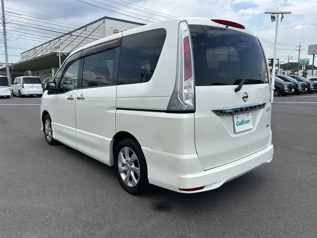 日産 セレナ ハイウェイスター 岡山県 2011(平23)年 7.8万km ブリリアントホワイトパール 登録時走行距離78045km/純正ナビ/フルセグTV(AM.FM.CD.DVD.TV.BT)/純正フリップダウンモニター/両側パワースライドドア/スマートキー/バックカメラ/ETC/横滑り防止装置/クルーズコントロール/オートライト/アイドリングストップ/16インチ純正AW/純正フロアマット/ドアバイザー/プッシュスタート