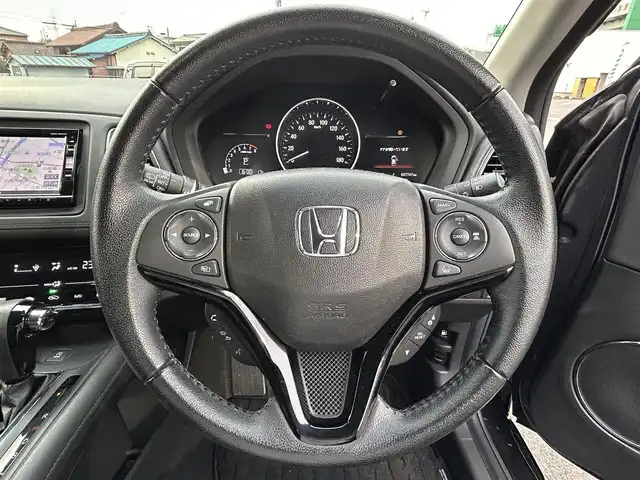 ホンダ ヴェゼル X ホンダセンシング 愛知県 2018(平30)年 2.8万km ルーセブラックM 純正ナビ/フルセグTV/Bluetooth/DVD/CD/AM/FM/USB/AUX/iPod/SD/レーダークルーズコントロール/プリクラッシュセーフティ/レーントレーラーアシスト/横滑り防止機能/ドライブレコーダー（前後）/純正フロアマット/純正16インチAW/LEDヘッドライト/オートライト/ビルトインETC/スマートキー