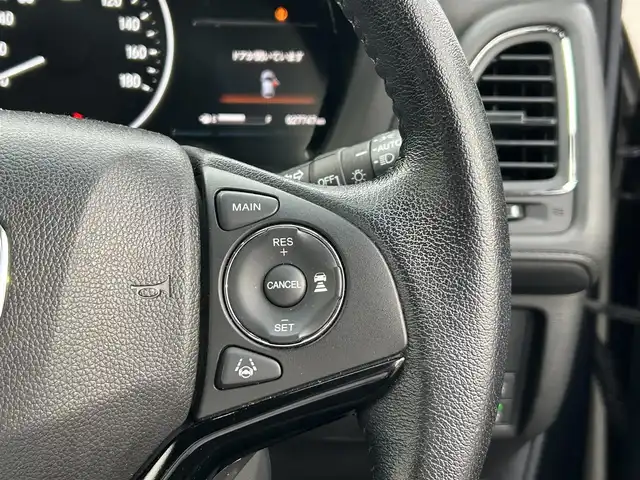 ホンダ ヴェゼル X ホンダセンシング 愛知県 2018(平30)年 2.8万km ルーセブラックM 純正ナビ/フルセグTV/Bluetooth/DVD/CD/AM/FM/USB/AUX/iPod/SD/レーダークルーズコントロール/プリクラッシュセーフティ/レーントレーラーアシスト/横滑り防止機能/ドライブレコーダー（前後）/純正フロアマット/純正16インチAW/LEDヘッドライト/オートライト/ビルトインETC/スマートキー