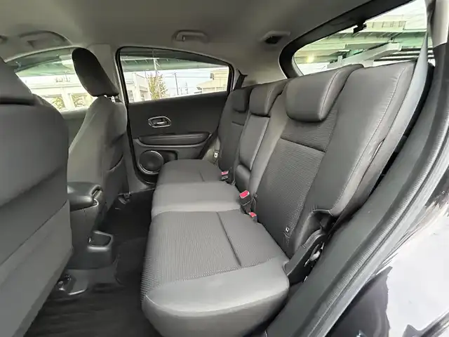 ホンダ ヴェゼル X ホンダセンシング 愛知県 2018(平30)年 2.8万km ルーセブラックM 純正ナビ/フルセグTV/Bluetooth/DVD/CD/AM/FM/USB/AUX/iPod/SD/レーダークルーズコントロール/プリクラッシュセーフティ/レーントレーラーアシスト/横滑り防止機能/ドライブレコーダー（前後）/純正フロアマット/純正16インチAW/LEDヘッドライト/オートライト/ビルトインETC/スマートキー