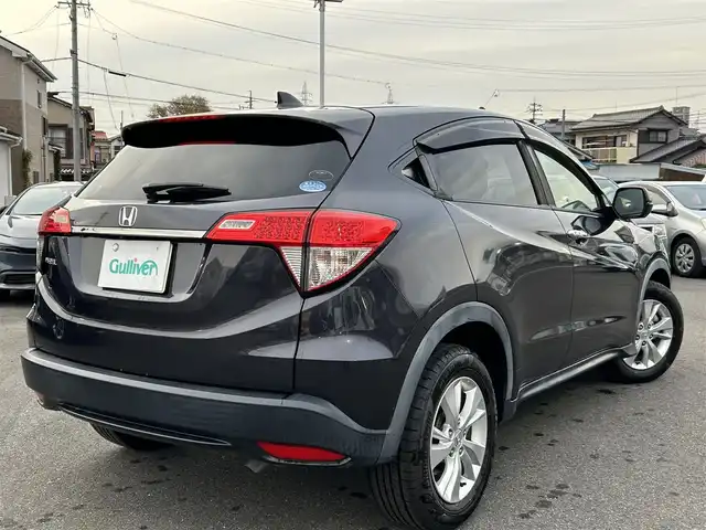 ホンダ ヴェゼル X ホンダセンシング 愛知県 2018(平30)年 2.8万km ルーセブラックM 純正ナビ/フルセグTV/Bluetooth/DVD/CD/AM/FM/USB/AUX/iPod/SD/レーダークルーズコントロール/プリクラッシュセーフティ/レーントレーラーアシスト/横滑り防止機能/ドライブレコーダー（前後）/純正フロアマット/純正16インチAW/LEDヘッドライト/オートライト/ビルトインETC/スマートキー