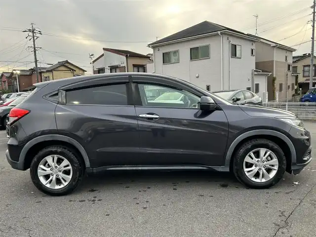 ホンダ ヴェゼル X ホンダセンシング 愛知県 2018(平30)年 2.8万km ルーセブラックM 純正ナビ/フルセグTV/Bluetooth/DVD/CD/AM/FM/USB/AUX/iPod/SD/レーダークルーズコントロール/プリクラッシュセーフティ/レーントレーラーアシスト/横滑り防止機能/ドライブレコーダー（前後）/純正フロアマット/純正16インチAW/LEDヘッドライト/オートライト/ビルトインETC/スマートキー