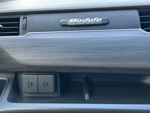 ホンダ フリード ハイブリット G ホンダセンシング 長野県 2021(令3)年 4.8万km プラチナホワイトパール ・社外メーカーオプションナビ/(Bluetooth/CD/DVD/フルセグTV/HDMI)/・バックカメラ/・USB入力端子/・前後ドライブレコーダー/・両側パワースライドドア/・純正フロアマット/・社外モデューロエアロ(フロント/サイド/リア)/・社外17インチアルミホイール/・コーナーセンサー/・レーンキープアシスト/・クルーズコントロール/・LEDヘッドライト/・社外キャリパー/・社外サブウーハー(TS-WX130DA)