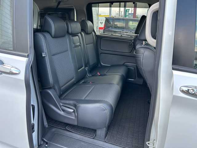 ホンダ フリード ハイブリット G ホンダセンシング 長野県 2021(令3)年 4.8万km プラチナホワイトパール ・社外メーカーオプションナビ/(Bluetooth/CD/DVD/フルセグTV/HDMI)/・バックカメラ/・USB入力端子/・前後ドライブレコーダー/・両側パワースライドドア/・純正フロアマット/・社外モデューロエアロ(フロント/サイド/リア)/・社外17インチアルミホイール/・コーナーセンサー/・レーンキープアシスト/・クルーズコントロール/・LEDヘッドライト/・社外キャリパー/・社外サブウーハー(TS-WX130DA)