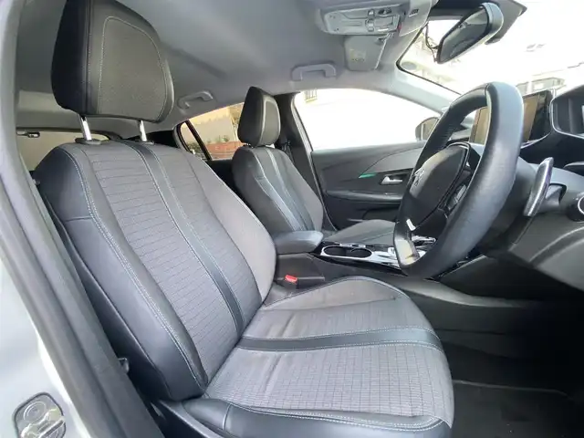 プジョー ２０８ アリュール 栃木県 2021(令3)年 6.3万km パール ACC/レーンキープ/AppleCarPlay/バックカメラ/純正ディスプレイオーディオ/ハーフレザー/置くだけ充電/ETC/LED/純正16インチAW/社外ドラレコ前後