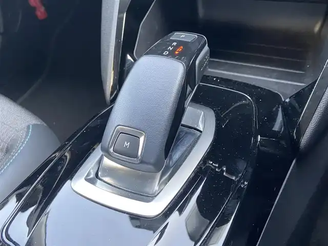 プジョー ２０８ アリュール 栃木県 2021(令3)年 6.3万km パール ACC/レーンキープ/AppleCarPlay/バックカメラ/純正ディスプレイオーディオ/ハーフレザー/置くだけ充電/ETC/LED/純正16インチAW/社外ドラレコ前後