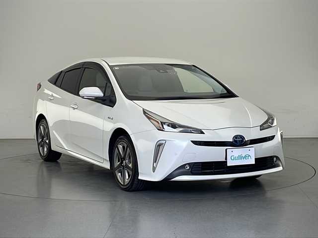 トヨタ プリウス S ツーリングセレクション 長野県 2020(令2)年 6.9万km ホワイトパールクリスタルシャイン 4WD/純正SDナビ&フルセグTV&CD&DVD&USB&BT/トヨタセーフティセンス/アダプティブクルーズコントロール/レーンディパーチャーアラート/プリクラッシュセーフティ/パーキングサポートブレーキ/ヘッドアップディスプレイ/クリアランスソナー/ふらつき警報/寒冷地仕様/フロントワイパーデアイサー/リアフォグランプ/合皮シート/前席シートヒーター/ステアリングスイッチ/バックカメラ/ビルトインETC/LEDヘッドライト/オートライト/フロントフォグランプ/電動格納ミラー/ウィンカーミラー/純正17インチAW装着/純正フロアマット/プッシュスタート/スマートキー