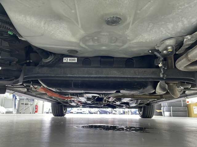 トヨタ アクア クロスオーバー 岐阜県 2017(平29)年 6.1万km ブラックマイカ 純正ナビ/（CD/DVD/Bluetooth/フルセグ）/バックカメラ/純正16インチアルミホイール/トヨタセーフティセンス/・プリクラッシュセーフティ/・レーンデパーチャーアラート/・オートハイビーム/ハーフレザーシート/プッシュスタート/スマートキー/ステアリングスイッチ/ETC