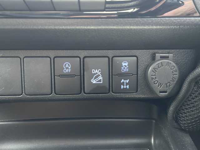 トヨタ ハイラックス Z GRスポーツ 福岡県 2022(令4)年 4.4万km スーパーホワイトⅡ ワンオーナー/純正ナビ（Bluetooth）/アラウンドビューモニター/クリアランスソナー/レーダークルーズコントロール/パドルシフト/ドライブレコーダー/４WD/パワーシート/MTモード付AT/センターデフロック/ダウンヒルアシストコントロール/アイドリングストップ/USB入力端子/スペアキー/純正フロアマット/パワーウィンドウ/純正アルミホイール/エアバッグ（運転席・助手席・サイド）/衝突被害軽減システム/横滑り防止装置/盗難防止装置/レーンキープアシスト/盗難防止装置/オートライト/ABS/保証書/取扱説明書/スマートキー