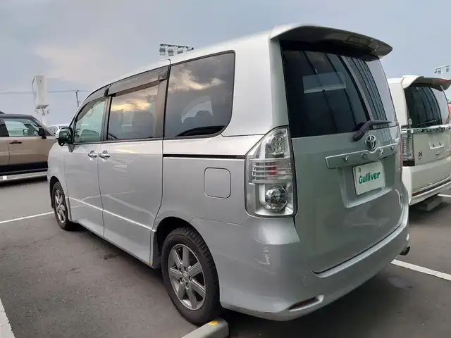 トヨタ ヴォクシー ZS 煌Ⅱ 東京都 2009(平21)年 10.7万km シルバーM 純正ナビ/CD/DVD/TV/Bluetooth/バックカメラ/ビルトインETC/フロントドライブレコーダー/両側パワースライドドア/リヤエアコン/オートライト/スマートキー