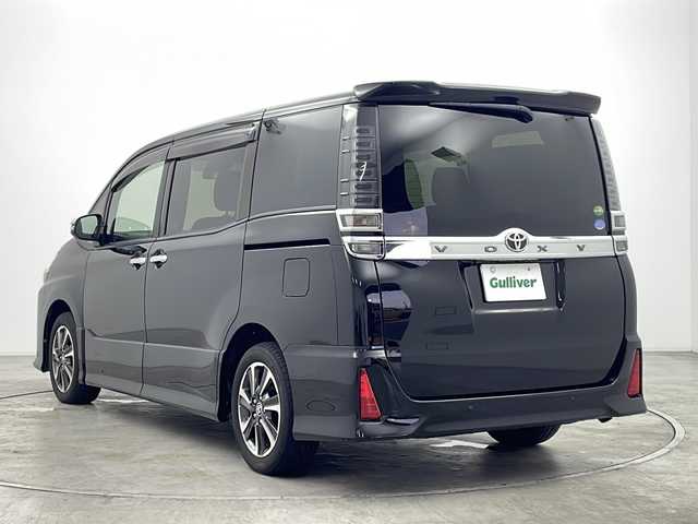 トヨタ ヴォクシー ZS 煌Ⅱ 群馬県 2019(平31)年 5.3万km ブラック 雹害車　アルパイン１１型ナビ　アルパイン１０．１型後席モニター　バックカメラ　ドラレコ　ＥＴＣ　クルーズコントロール　両側電動スライドドア　衝突被害軽減ブレーキ　ＬＥＤライト　オートハイビーム　禁煙車