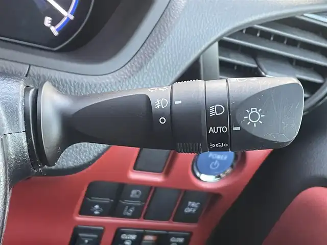 トヨタ ヴォクシー ハイブリッド ZS 静岡県 2021(令3)年 4.3万km ブラッキッシュアゲハガラスフレーク エンジンスタートボタン/パワーステアリング/パワーウィンドウ/アイドリングストップ/Ｗオートエアコン/スマートキー/スペアキー1本/クルーズコントロール/純正12.1インチ後席モニター/USB入力端子/ETC/バックカメラ/純正10インチナビ（CD/DVD/BT/フルセグ）/三列シート/ウォークスルー/ドライブレコーダー前後/純正フロアマット/両側パワースライドドア/布シート/前席シートヒーター/アルミホイール/ABS/横滑り防止装置/コーナーセンサー前後/レーンキープアシスト/オートライト/オートマチックハイビーム/LEDヘッドライト/Wエアバッグ/衝突軽減システム/HDMI