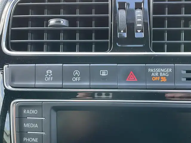 フォルクスワーゲン ポロ ブルーGT 群馬県 2015(平27)年 10.2万km ディープブラックパールエフェクト 純正ディスプレイ（ミラーリンク対応）/Bluetooth/リモコンキー×2/クルーズコントロール/パドルシフト/HIDヘッドライト/ドライブレコーダー