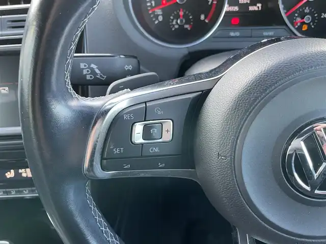 フォルクスワーゲン ポロ ブルーGT 群馬県 2015(平27)年 10.2万km ディープブラックパールエフェクト 純正ディスプレイ（ミラーリンク対応）/Bluetooth/リモコンキー×2/クルーズコントロール/パドルシフト/HIDヘッドライト/ドライブレコーダー