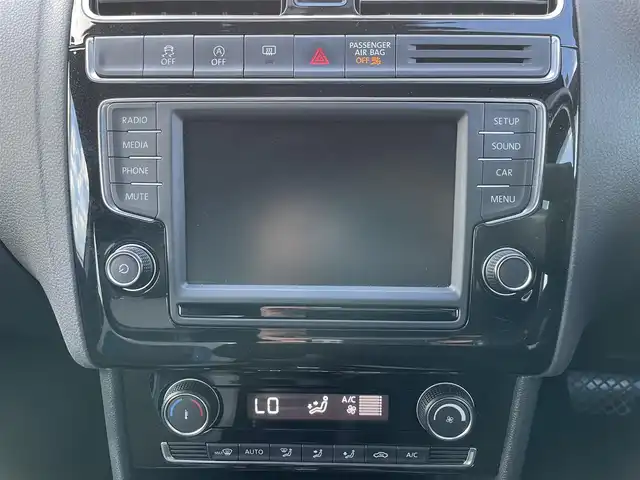 フォルクスワーゲン ポロ ブルーGT 群馬県 2015(平27)年 10.2万km ディープブラックパールエフェクト 純正ディスプレイ（ミラーリンク対応）/Bluetooth/リモコンキー×2/クルーズコントロール/パドルシフト/HIDヘッドライト/ドライブレコーダー