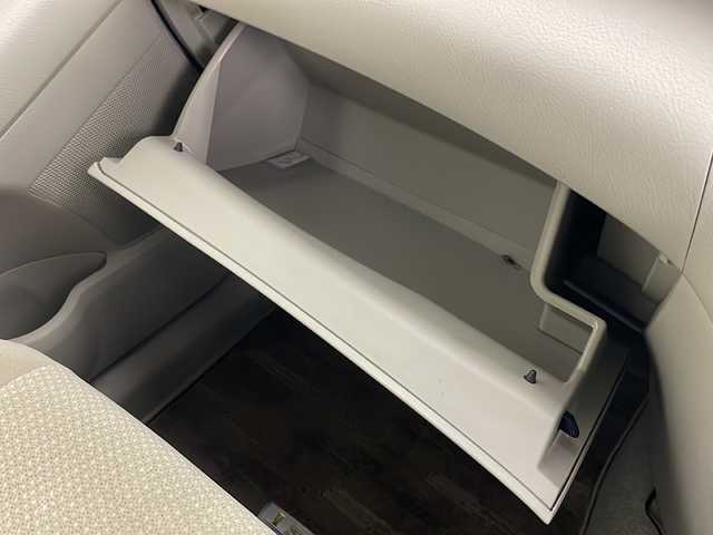 トヨタ アイシス L 道央・札幌 2015(平27)年 2.3万km ブラック ・４WD/・純正ナビ/（CD/DVD/BT/フルセグTV/SD）/・バックカメラ/・片側パワースライドドア/・横滑り防止/・社外ドラレコ/・スマートキー/・プッシュスタート/・スペアキー/・保証書/・取扱説明書