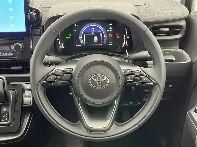 トヨタ シエンタ ハイブリッド Z 愛知県 2023(令5)年 0.6万km ダークブルーマイカM 純正１０．５型ナビ　全方位カメラ　禁煙車　シートヒーター　ステアリングヒーター　内蔵型前後ドラレコ　純正１５インチＯＰアルミ　ＥＴＣ　ＢＳＭ　セーフティセンス　衝突軽減　追従クルコン　コーナーセンサー