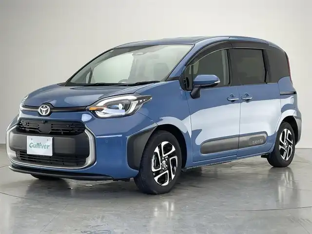 トヨタ シエンタ ハイブリッド Z 愛知県 2023(令5)年 0.6万km ダークブルーマイカM 純正１０．５型ナビ　全方位カメラ　禁煙車　シートヒーター　ステアリングヒーター　内蔵型前後ドラレコ　純正１５インチＯＰアルミ　ＥＴＣ　ＢＳＭ　セーフティセンス　衝突軽減　追従クルコン　コーナーセンサー