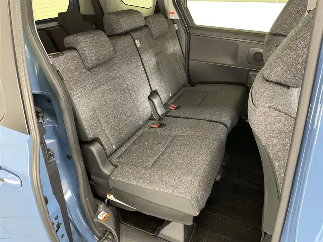 トヨタ シエンタ ハイブリッド Z 愛知県 2023(令5)年 0.6万km ダークブルーマイカM 純正１０．５型ナビ　全方位カメラ　禁煙車　シートヒーター　ステアリングヒーター　内蔵型前後ドラレコ　純正１５インチＯＰアルミ　ＥＴＣ　ＢＳＭ　セーフティセンス　衝突軽減　追従クルコン　コーナーセンサー