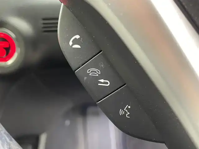 ホンダ シャトル ハイブリッド X ホンダセンシング 千葉県 2020(令2)年 6.1万km プラチナホワイトパール 禁煙車/ホンダセンシング/・衝突軽減ブレーキ/・レーダークルーズコントロール/・先行車発進システム/・路外逸脱抑制機能/・レーンキープアシスト/社外8インチメモリナビ/・型番：AVIC-RL910/・CD/DVD/USB/HDMI/Bluetooth/フルセグTV/・バックカメラ/・ビルトインETC/ハーフレザーシート/・DNシートヒーター/革巻きステアリング/・ステアリングスイッチ/・パドルシフト/左右独立エアコン/純正フロアマット/純正ホイールキャップ/オートライト/・LEDヘッドライト/・LEDフォグランプ/電動格納ウインカーミラー/プッシュスタート/・スマートキー/・スペアキー/積込みAW付きサマータイヤ/　（185/60/R15）3mm