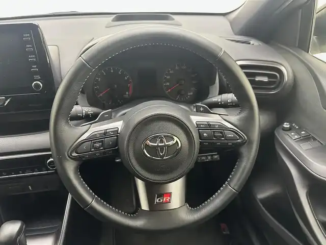 トヨタ ＧＲヤリス RS 兵庫県 2021(令3)年 5.1万km プラチナホワイトパールマイカ 純正ディスプレイオーディオ/USB BT/バックカメラ/レーダークルーズコントロール/プリクラッシュセーフティー/LTA/RSA/RCTA/PKSB/BSM/HUD/コーナーセンサー/LEDヘッドライト/LEDフォグライト/オートライト/オートハイビーム/ドライブレコーダー/スマートキー/スペアキー