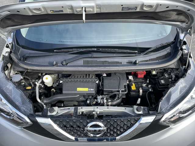 日産 デイズ X 岩手県 2020(令2)年 2.5万km スターリングシルバーM 社外SDナビ/AM/FM/CD/DVD/Bluetooth/フルセグTV/バックカメラ/ETC/ドライブレコーダー/衝突被害軽減ブレーキ/横滑り防止装置/アイドリングストップ/オートライト/フォグランプ/スマートキー/プッシュスタート/電動格納ミラー/純正14インチAW/純正フロアマット/純正ドアバイザー/保証書/取扱説明書