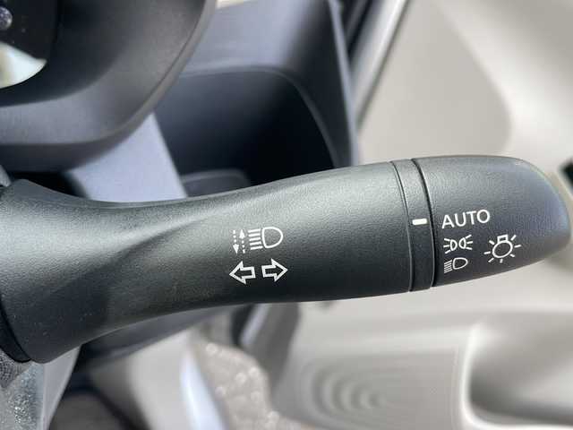日産 デイズ X 岩手県 2020(令2)年 2.5万km スターリングシルバーM 社外SDナビ/AM/FM/CD/DVD/Bluetooth/フルセグTV/バックカメラ/ETC/ドライブレコーダー/衝突被害軽減ブレーキ/横滑り防止装置/アイドリングストップ/オートライト/フォグランプ/スマートキー/プッシュスタート/電動格納ミラー/純正14インチAW/純正フロアマット/純正ドアバイザー/保証書/取扱説明書