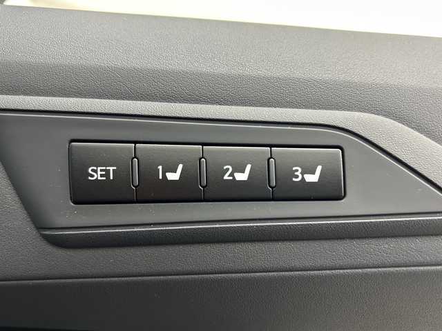 トヨタ アルファード S Cパッケージ 三重県 2020(令2)年 2.5万km ホワイトパールクリスタルシャイン /禁煙車//ナビ機能付き純正9インチディスプレイオーディオ//モデリスタエアロ(F)//純正12.1インチフリップダウンモニター//モデリスタ20インチAW//CD・DVDデッキ//両側パワースライドドア//電動リアゲート//100V電源//DN席シートベンチレーション//DN席パワーシート//シートメモリー//トヨタセーフティセンス//衝突軽減ブレーキ//レーントレーシングアシスト//レーダークルーズコントロール//パーキングサポートブレーキ//ロードサインアシスト//前後クリアランスソナー//社外前後ドライブレコーダー//サイドカーテンエアバッグ//バックカメラ