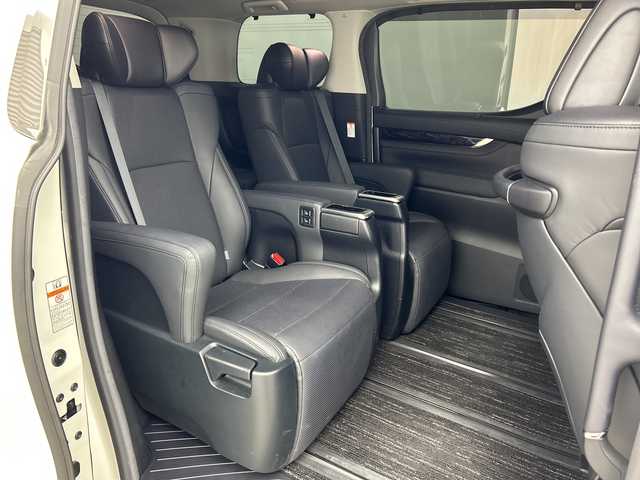 トヨタ アルファード S Cパッケージ 三重県 2020(令2)年 2.5万km ホワイトパールクリスタルシャイン /禁煙車//ナビ機能付き純正9インチディスプレイオーディオ//モデリスタエアロ(F)//純正12.1インチフリップダウンモニター//モデリスタ20インチAW//CD・DVDデッキ//両側パワースライドドア//電動リアゲート//100V電源//DN席シートベンチレーション//DN席パワーシート//シートメモリー//トヨタセーフティセンス//衝突軽減ブレーキ//レーントレーシングアシスト//レーダークルーズコントロール//パーキングサポートブレーキ//ロードサインアシスト//前後クリアランスソナー//社外前後ドライブレコーダー//サイドカーテンエアバッグ//バックカメラ