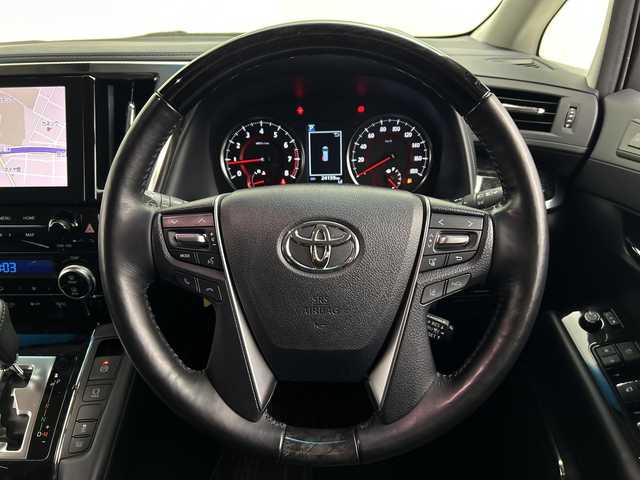 トヨタ アルファード S Cパッケージ 三重県 2020(令2)年 2.5万km ホワイトパールクリスタルシャイン /禁煙車//ナビ機能付き純正9インチディスプレイオーディオ//モデリスタエアロ(F)//純正12.1インチフリップダウンモニター//モデリスタ20インチAW//CD・DVDデッキ//両側パワースライドドア//電動リアゲート//100V電源//DN席シートベンチレーション//DN席パワーシート//シートメモリー//トヨタセーフティセンス//衝突軽減ブレーキ//レーントレーシングアシスト//レーダークルーズコントロール//パーキングサポートブレーキ//ロードサインアシスト//前後クリアランスソナー//社外前後ドライブレコーダー//サイドカーテンエアバッグ//バックカメラ
