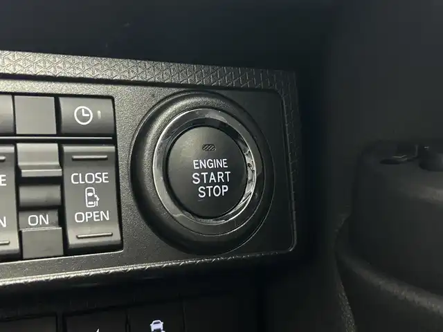 ダイハツ タント カスタム RS 千葉県 2023(令5)年 0.8万km シャイニングホワイトパール 禁煙車/スマートアシスト　/両側電動スライドドア　/ＬＥＤヘッドライト（オートライト機能付）　/フォグランプ　/シートヒーター　/社外オーディオ　/アイドリングストップ　/プッシュスタート　/電動パーキングブレーキ　/オートホールド/社外フロアマット/電動格納サイドミラー/リアサンシェード/ISOFIX/運転席シートリフター/ウィンカーミラー/前後コーナーセンサー