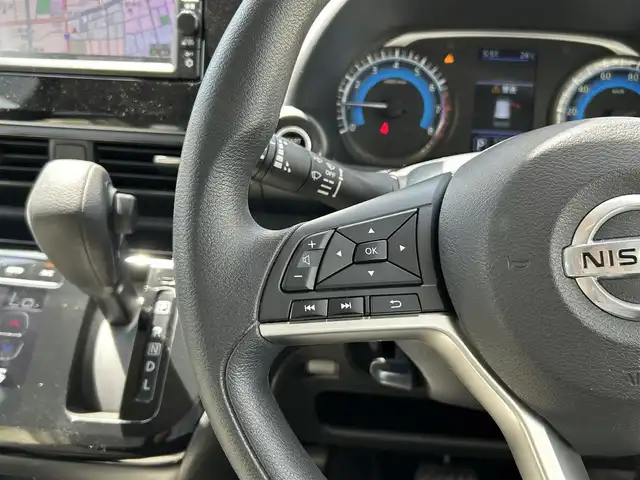 日産 デイズ X 島根県 2020(令2)年 5.3万km スパークリングレッドM 純正メモリナビ/フルセグテレビ/Bluetoothオーディオ/バックカメラ/前方ドライブレコーダー/エマージェンシーブレーキ/コーナーセンサー/アイドリングストップ/ETC/スマートキー/プッシュスタート/ドアバイザー/純正フロアマット