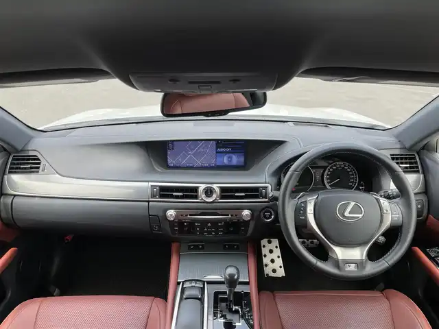 レクサス ＧＳ 450h Fスポーツ 道央・札幌 2012(平24)年 1.5万km ホワイトパールクリスタルシャイン ワンオーナー/純正メーカーナビ/CD/DVD/BT/フルセグ/横滑り防止装置/クルーズコントロール/バックカメラ/ビルトインETC/自動防眩ミラー/DRIVEMODE切替/EVMODE/SNOWMODE/前席パワーシート/D席メモリーシート/前席シートヒーター/前席エアシート/レザーシート/革巻きステアリング/ステアリングリモコン/パドルシフト/電動パーキング/ブレーキホールド/MTモード付AT/プッシュスタート/スマートキー/カードキー/LEDヘッドライト/オートライト/フォグランプ/ヘッドライトウォッシャー/電動格納ミラー/ヒーテッドドアミラー/ウィンカーミラー/純正フロアマット/スペアキー/純正エンジンスターター/AW付冬タイヤ積込/235/40/R19/2011年/山6mm