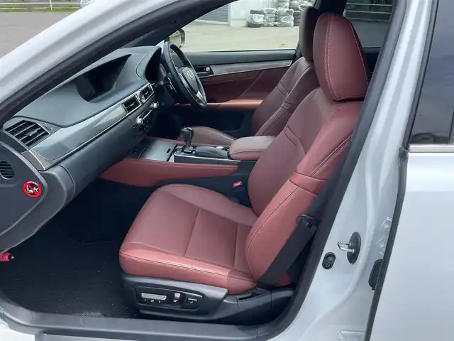 レクサス ＧＳ 450h Fスポーツ 道央・札幌 2012(平24)年 1.5万km ホワイトパールクリスタルシャイン ワンオーナー/純正メーカーナビ/CD/DVD/BT/フルセグ/横滑り防止装置/クルーズコントロール/バックカメラ/ビルトインETC/自動防眩ミラー/DRIVEMODE切替/EVMODE/SNOWMODE/前席パワーシート/D席メモリーシート/前席シートヒーター/前席エアシート/レザーシート/革巻きステアリング/ステアリングリモコン/パドルシフト/電動パーキング/ブレーキホールド/MTモード付AT/プッシュスタート/スマートキー/カードキー/LEDヘッドライト/オートライト/フォグランプ/ヘッドライトウォッシャー/電動格納ミラー/ヒーテッドドアミラー/ウィンカーミラー/純正フロアマット/スペアキー/純正エンジンスターター/AW付冬タイヤ積込/235/40/R19/2011年/山6mm