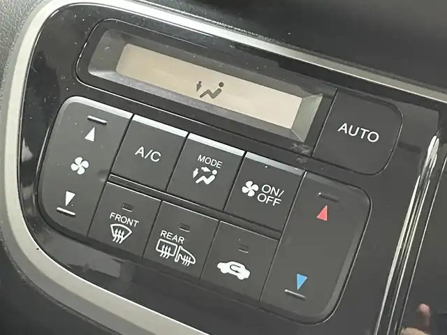 ホンダ Ｎ ＢＯＸ カスタム G ターボパッケージ 滋賀県 2013(平25)年 5.8万km クリスタルブラックパール 禁煙車/社外ナビ/（フルセグTV/Bluetooth/CD/DVD/SD/USB)/両側パワースライドドア/ステアリングスイッチ/本革巻ステアリング/クルーズコントロール/パドルシフト/スマートキー/スペアキー/オートライト/電動格納ミラー/ＥＴＣ/プッシュスタート/純正15インチアルミホイール/純正フロアマット