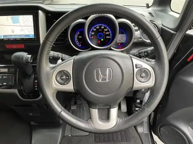 ホンダ Ｎ ＢＯＸ カスタム G ターボパッケージ 滋賀県 2013(平25)年 5.8万km クリスタルブラックパール 禁煙車/社外ナビ/（フルセグTV/Bluetooth/CD/DVD/SD/USB)/両側パワースライドドア/ステアリングスイッチ/本革巻ステアリング/クルーズコントロール/パドルシフト/スマートキー/スペアキー/オートライト/電動格納ミラー/ＥＴＣ/プッシュスタート/純正15インチアルミホイール/純正フロアマット