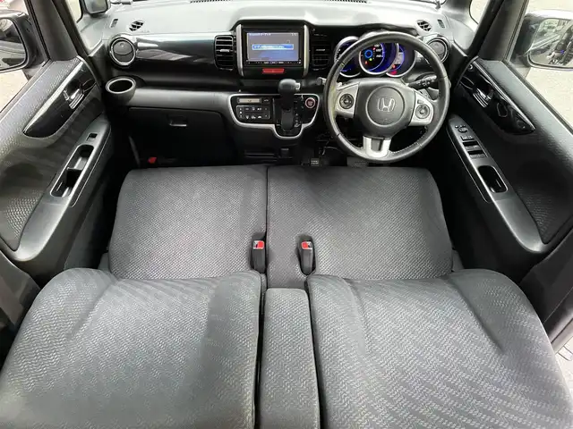 ホンダ Ｎ ＢＯＸ カスタム G ターボパッケージ 滋賀県 2013(平25)年 5.8万km クリスタルブラックパール 禁煙車/社外ナビ/（フルセグTV/Bluetooth/CD/DVD/SD/USB)/両側パワースライドドア/ステアリングスイッチ/本革巻ステアリング/クルーズコントロール/パドルシフト/スマートキー/スペアキー/オートライト/電動格納ミラー/ＥＴＣ/プッシュスタート/純正15インチアルミホイール/純正フロアマット