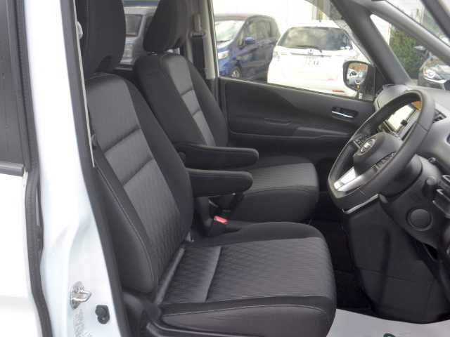 日産 セレナ ハイウェイスター V 宮城県 2021(令3)年 3.2万km ブリリアントホワイトパール /　1オーナー/　純正メモリーナビ/　フルセグTV/　Bluetooth/　全方位モニター/　ETC/　前後ドライブレコーダー/　純正エンジンスターター/　両側電動スライドドア/　LEDヘッドライト/　LEDフォグランプ/　プロパイロット/　エマージェンシーブレーキ/　インテリジェントLI/　ブラインドスポットモニター/　クルーズコントロール/　純正16インチAW/　フロアマット/　ドアバイザー/　スマートキー2個/