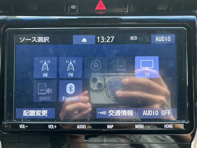 トヨタ ハリアー プレミアム 広島県 2019(平31)年 5.6万km ホワイトパールクリスタルシャイン モデリスタエアロ/純正ナビ/【Bluetooth/CD/DVD/U/フルセグTV/AM/FM】/バックカメラ/LEDヘッドライト/ハーフレザーシート/D席パワーシート/純正ドライブレコーダー/ETC/トヨタセーフティセンス/・プリクラッシュセーフティ/・レーントレーシングアシスト/・レーンディパーチャーアラート/・レーダークルーズコントロール/・アダプティブハイビームシステム　オートマチックハイビーム/・発進遅れ告知機能/電動パーキングブレーキ/パワーバックドア/オートブレーキホールド/プッシュスタート/スマートキー/スペアキー/ステアリングリモコン/ドアバイザー/純正フロアマット/ステアリングスイッチ