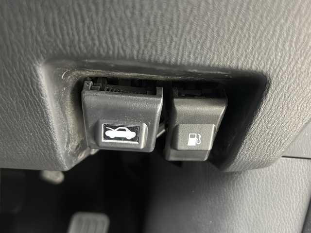 マツダ ＣＸ－５ XD スポーツアピアランス 大阪府 2021(令3)年 3万km マシーングレープレミアムM 【特別装備】/クルージング＆トラフィック・サポート/電動格納リモコン式カラードドアミラー：グロスブラック/フロント＆リアバンパーガーニッシュ/クラッディング／ボディロアガーニッシュ/マフラーカッター（大径）/ＬＥＤ室内照明／オーバーヘッドコンソール/(装備)/・ダウンライト／バニティミラー照明）/ワイヤレス充電（Ｑｉ）/・２２５／５５Ｒ１９タイヤ＆１９インチアルミホイール（ブラックメタリック塗装）（ＳｐｏｒｔｓＡｐｐｅａｒａｎｃｅ専用）/・デコレーションパネル（インパネ／ドアトリム）：ハニカムブラック／サテンクロームメッキ/・シグネチャーウイング（ブラッククローム）/・フロントグリルアクセント（クラシックレッド）/・純正ナビ/TV/ブルートゥース/AM/FM/・全方位カメラ/・前席パワーシート/・電動リアゲート/・電動パーキング/（i-ACTIVSENSE）/・認知/車線逸脱警報/BSM/LKA/SBS/SCBS/・ドライバーアクションアラート/速度標識認識/・アクティブLED/ステアリングヒーター/ドライブレコーダーZPR-075/スペアキー/パドルシフト/ETC