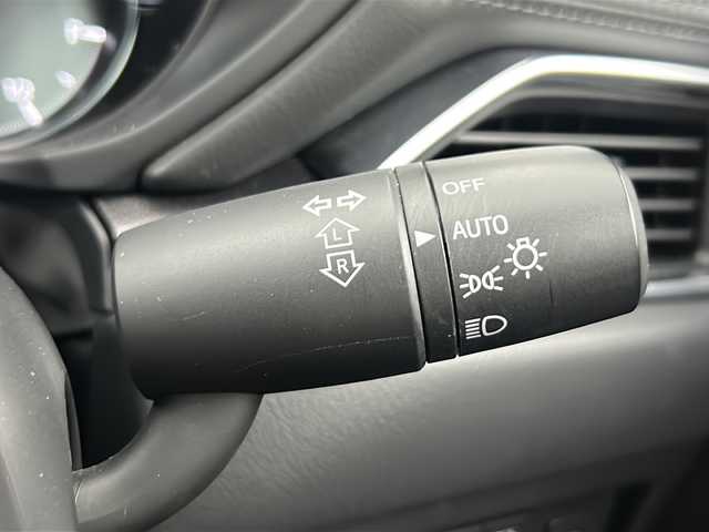 マツダ ＣＸ－５ XD スポーツアピアランス 大阪府 2021(令3)年 3万km マシーングレープレミアムM 【特別装備】/クルージング＆トラフィック・サポート/電動格納リモコン式カラードドアミラー：グロスブラック/フロント＆リアバンパーガーニッシュ/クラッディング／ボディロアガーニッシュ/マフラーカッター（大径）/ＬＥＤ室内照明／オーバーヘッドコンソール/(装備)/・ダウンライト／バニティミラー照明）/ワイヤレス充電（Ｑｉ）/・２２５／５５Ｒ１９タイヤ＆１９インチアルミホイール（ブラックメタリック塗装）（ＳｐｏｒｔｓＡｐｐｅａｒａｎｃｅ専用）/・デコレーションパネル（インパネ／ドアトリム）：ハニカムブラック／サテンクロームメッキ/・シグネチャーウイング（ブラッククローム）/・フロントグリルアクセント（クラシックレッド）/・純正ナビ/TV/ブルートゥース/AM/FM/・全方位カメラ/・前席パワーシート/・電動リアゲート/・電動パーキング/（i-ACTIVSENSE）/・認知/車線逸脱警報/BSM/LKA/SBS/SCBS/・ドライバーアクションアラート/速度標識認識/・アクティブLED/ステアリングヒーター/ドライブレコーダーZPR-075/スペアキー/パドルシフト/ETC