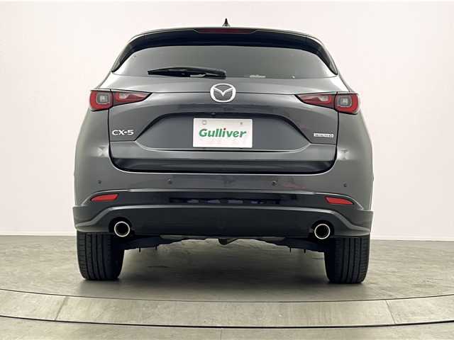 マツダ ＣＸ－５ XD スポーツアピアランス 大阪府 2021(令3)年 3万km マシーングレープレミアムM 【特別装備】/クルージング＆トラフィック・サポート/電動格納リモコン式カラードドアミラー：グロスブラック/フロント＆リアバンパーガーニッシュ/クラッディング／ボディロアガーニッシュ/マフラーカッター（大径）/ＬＥＤ室内照明／オーバーヘッドコンソール/(装備)/・ダウンライト／バニティミラー照明）/ワイヤレス充電（Ｑｉ）/・２２５／５５Ｒ１９タイヤ＆１９インチアルミホイール（ブラックメタリック塗装）（ＳｐｏｒｔｓＡｐｐｅａｒａｎｃｅ専用）/・デコレーションパネル（インパネ／ドアトリム）：ハニカムブラック／サテンクロームメッキ/・シグネチャーウイング（ブラッククローム）/・フロントグリルアクセント（クラシックレッド）/・純正ナビ/TV/ブルートゥース/AM/FM/・全方位カメラ/・前席パワーシート/・電動リアゲート/・電動パーキング/（i-ACTIVSENSE）/・認知/車線逸脱警報/BSM/LKA/SBS/SCBS/・ドライバーアクションアラート/速度標識認識/・アクティブLED/ステアリングヒーター/ドライブレコーダーZPR-075/スペアキー/パドルシフト/ETC